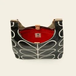 Midi Crossbody - Linear Stem Liquorice -Orla Kiely 22SELIN044 0040 MidiCrossbody LinearStemLiquorice 4