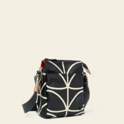 Ranger Crossbody - Linear Stem Liquorice -Orla Kiely 23SELIN724 0040 RangerCrossbody LinearStemLiquorice2