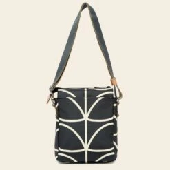 Ranger Crossbody - Linear Stem Liquorice -Orla Kiely 23SELIN724 0040 RangerCrossbody LinearStemLiquorice3
