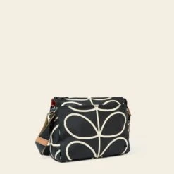 Fielder Crossbody - Linear Stem Liquorice -Orla Kiely 23SELIN937 0040 FielderCrossbody LinearStemLiquorice2