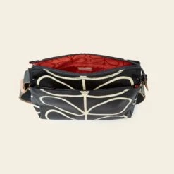 Fielder Crossbody - Linear Stem Liquorice -Orla Kiely 23SELIN937 0040 FielderCrossbody LinearStemLiquorice4