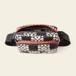 Angle Camera Bag - Lattice Flower Tile Onyx -Orla Kiely 24SELFT764 0012 AngleCameraBag LatticeFlowerTileOnyx4