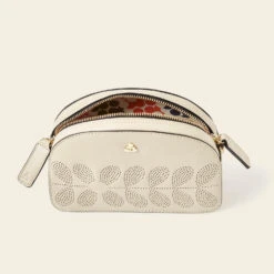 Babaluna Crossbody - Cream Punched Flower 11 Babaluna Crossbody - Cream Punched Flower -Orla Kiely 24SELLE878 1990 BabalunaCrossbody CreamPunchedFlower4