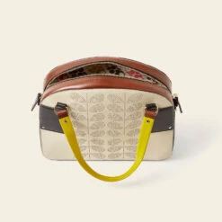 Luna Bowling Bag - Cream Punched Flower -Orla Kiely 24SELLE889 1990 LunaBowlingBag CreamPunchedFlower4