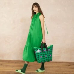 Carryall Large Tote - Sixties Stem Emerald -Orla Kiely 24SESIX204 3100 CarryallLargeTote SixtiesStemEmerald .model1