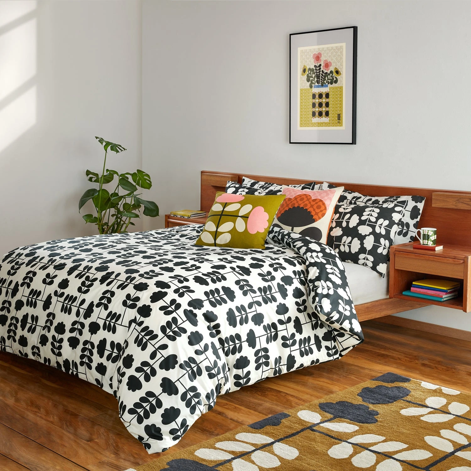 Cut Stem Bed Linen - Monochrome 6 Cut Stem Bed Linen - Monochrome - Image 4