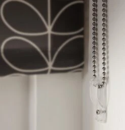 Orla Kiely -Orla Kiely linearstemcoolgreychildsafetychain